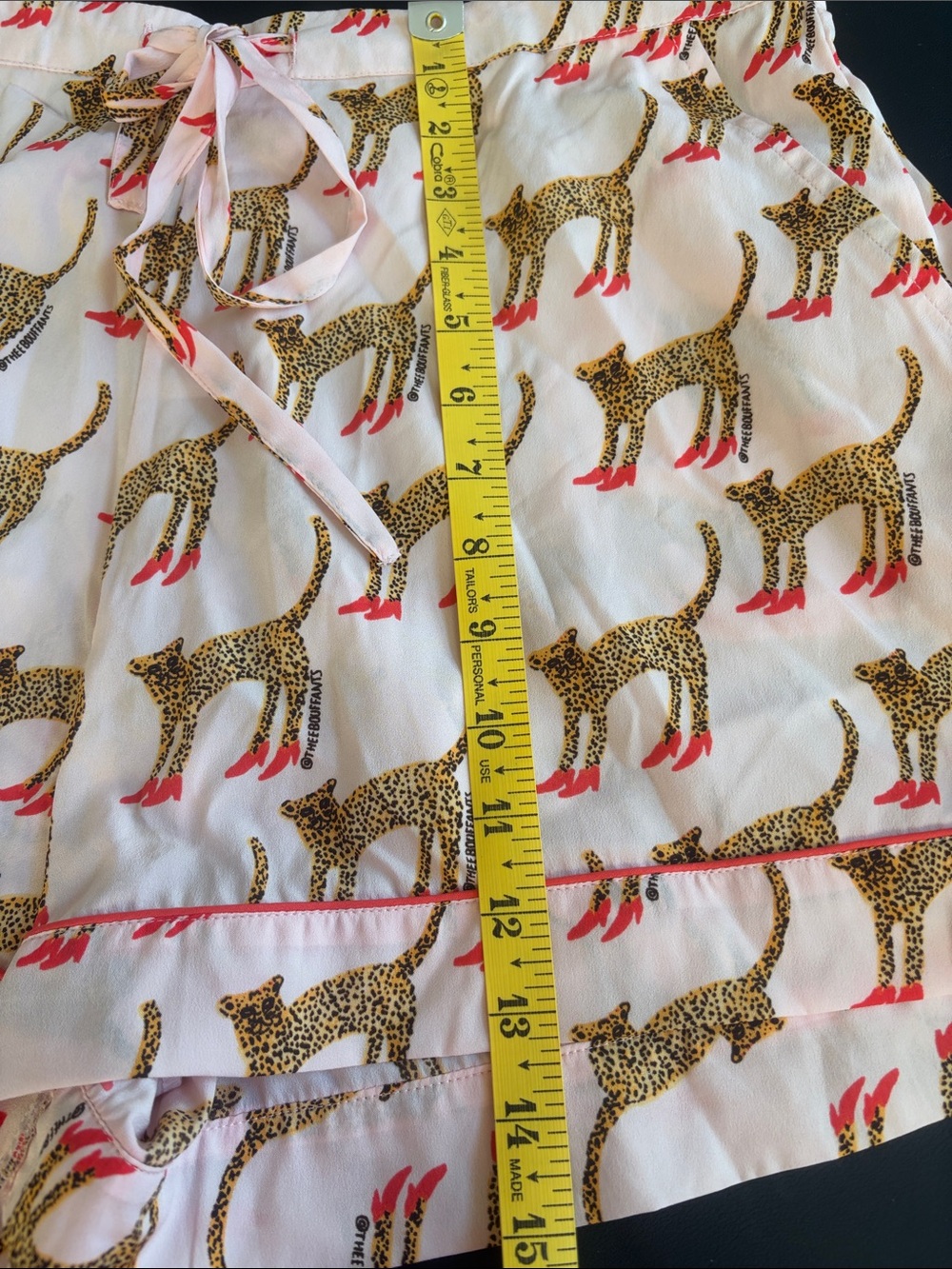 Bouffants & Broken Hearts Leopard in Pink Heels Pajama Set Size L - Picture 9 of 10